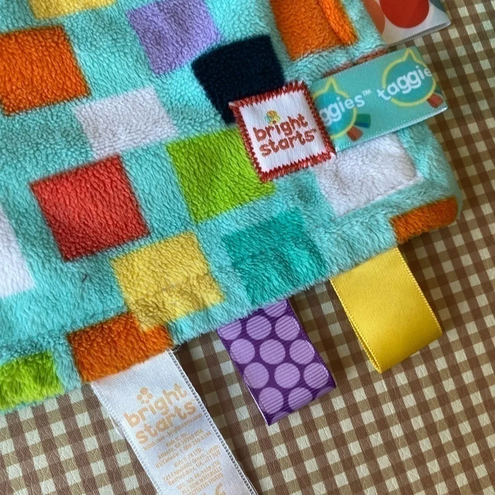 Bundle of taggies blanket/whale blanket/The very hungry caterpillar‎ rattle
